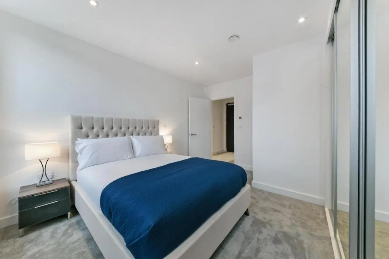 Spitafields 2 Bed Shoreditch Apartment London United Kingdom
